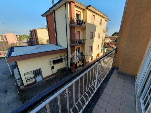 appartamento in vendita a Robecco sul Naviglio