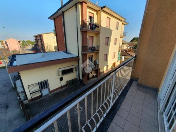 appartamento in vendita a Robecco sul Naviglio