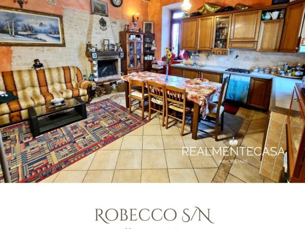 appartamento in vendita a Robecco sul Naviglio in zona Castellazzo de' Barzi