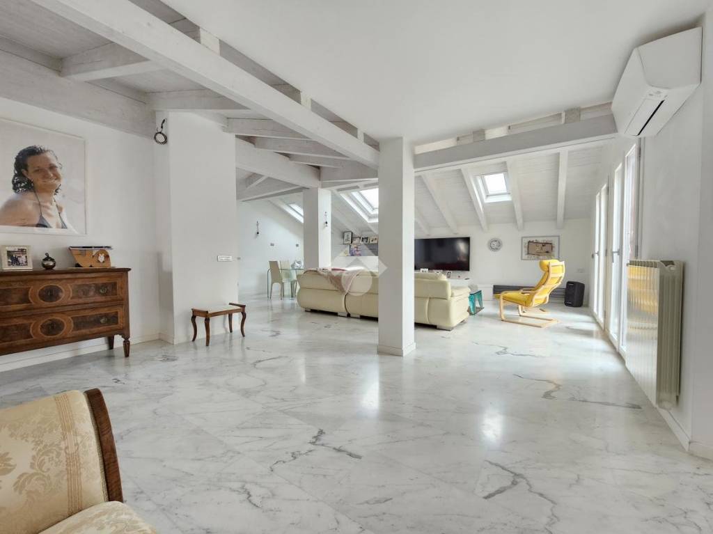 appartamento in vendita a Robecco sul Naviglio