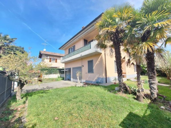 casa indipendente in vendita a Robecco sul Naviglio