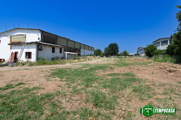 terreno edificabile in vendita a Robecco sul Naviglio
