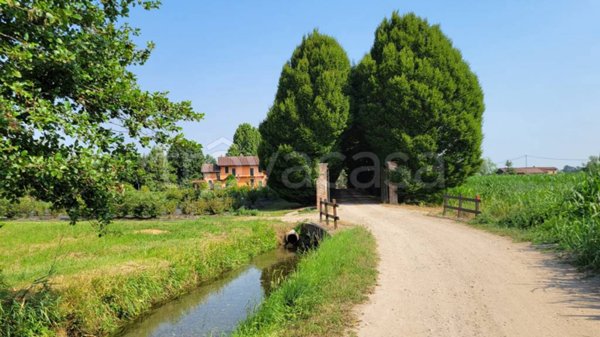 casa indipendente in vendita a Robecco sul Naviglio