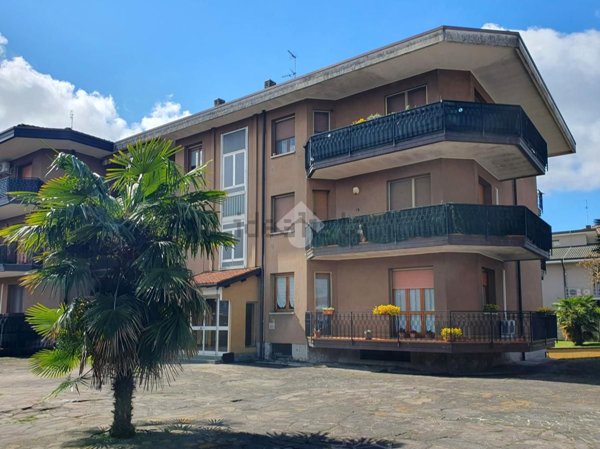 appartamento in vendita a Robecco sul Naviglio