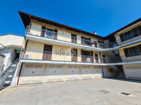 appartamento in vendita a Robecco sul Naviglio in zona Casterno