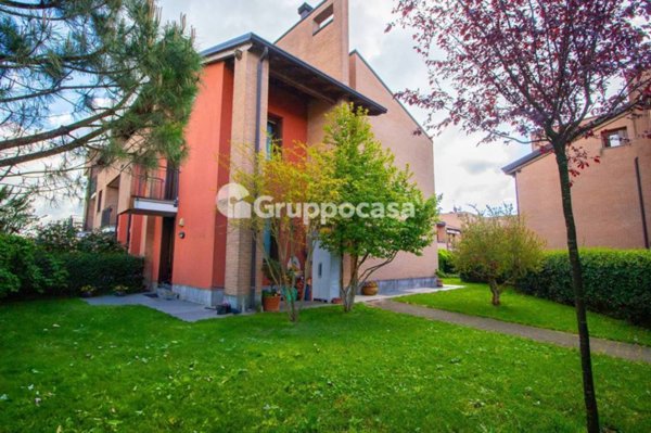 casa indipendente in vendita a Robecco sul Naviglio