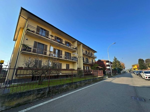 appartamento in vendita a Robecco sul Naviglio