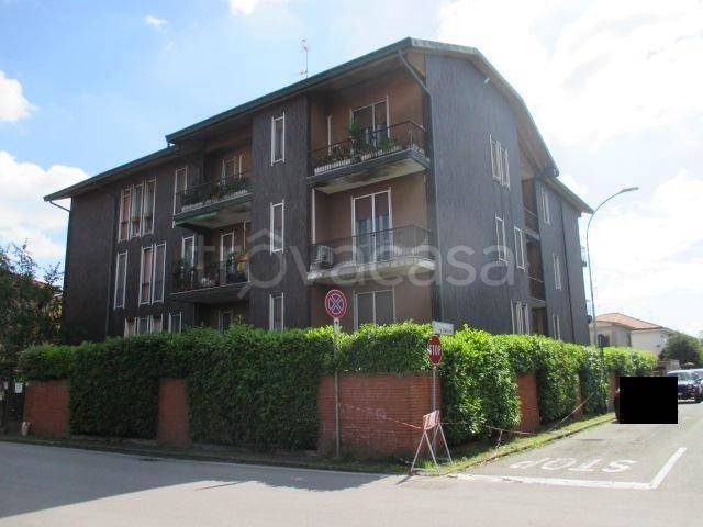 appartamento in vendita a Robecco sul Naviglio
