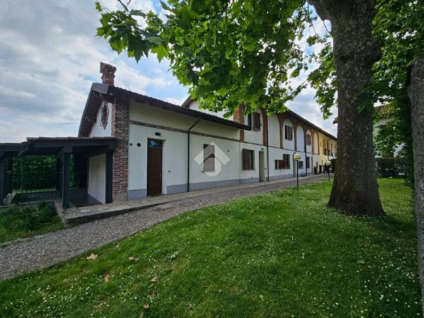 appartamento in vendita a Robecco sul Naviglio in zona Cascinazza