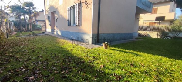 casa indipendente in vendita a Robecco sul Naviglio
