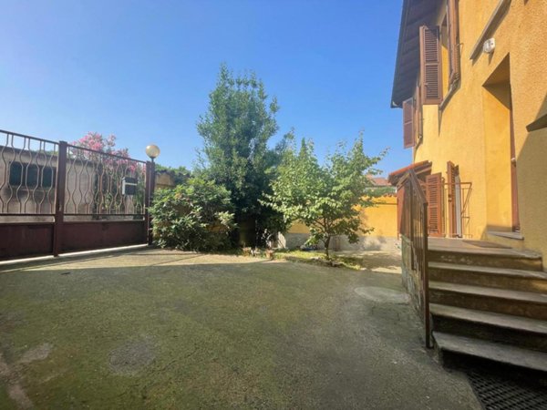 casa indipendente in vendita a Robecco sul Naviglio