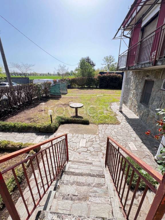 appartamento in vendita a Robecco sul Naviglio