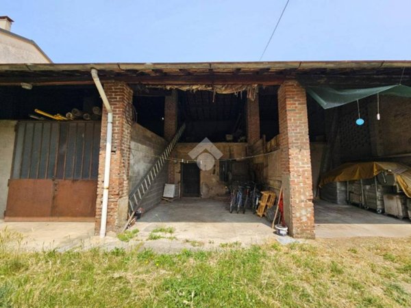 casa indipendente in vendita a Robecco sul Naviglio