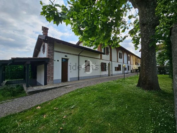 appartamento in vendita a Robecco sul Naviglio in zona Cascinazza