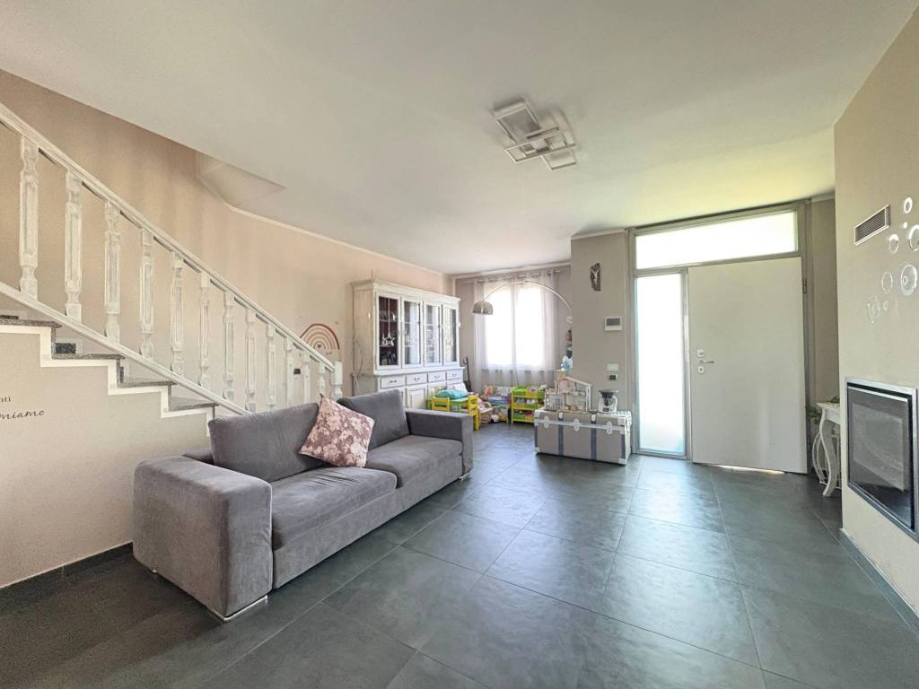 casa indipendente in vendita a Robecco sul Naviglio in zona Cascinazza