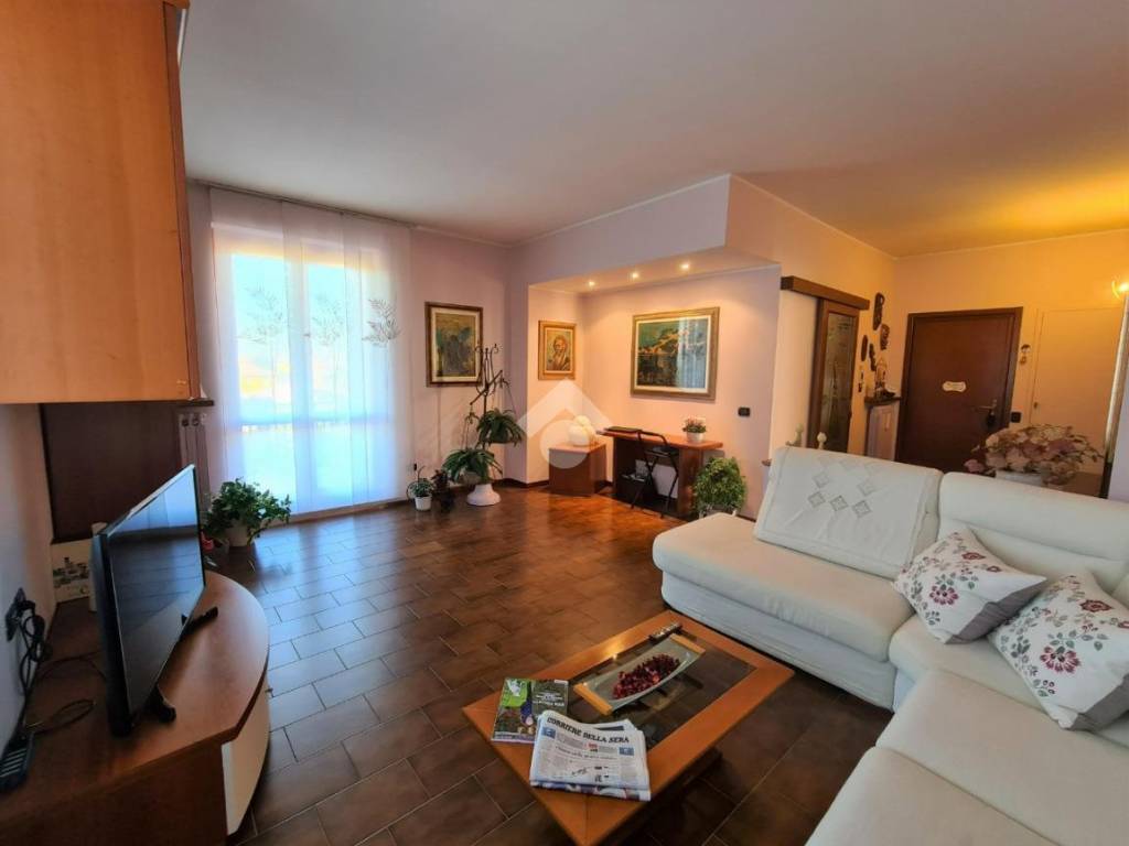 appartamento in vendita a Robecco sul Naviglio