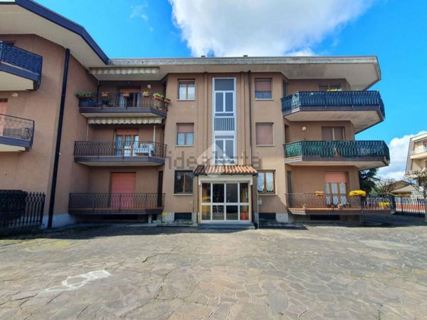 appartamento in vendita a Robecco sul Naviglio