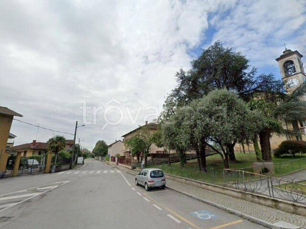capannone in vendita a Robecco sul Naviglio in zona Casterno
