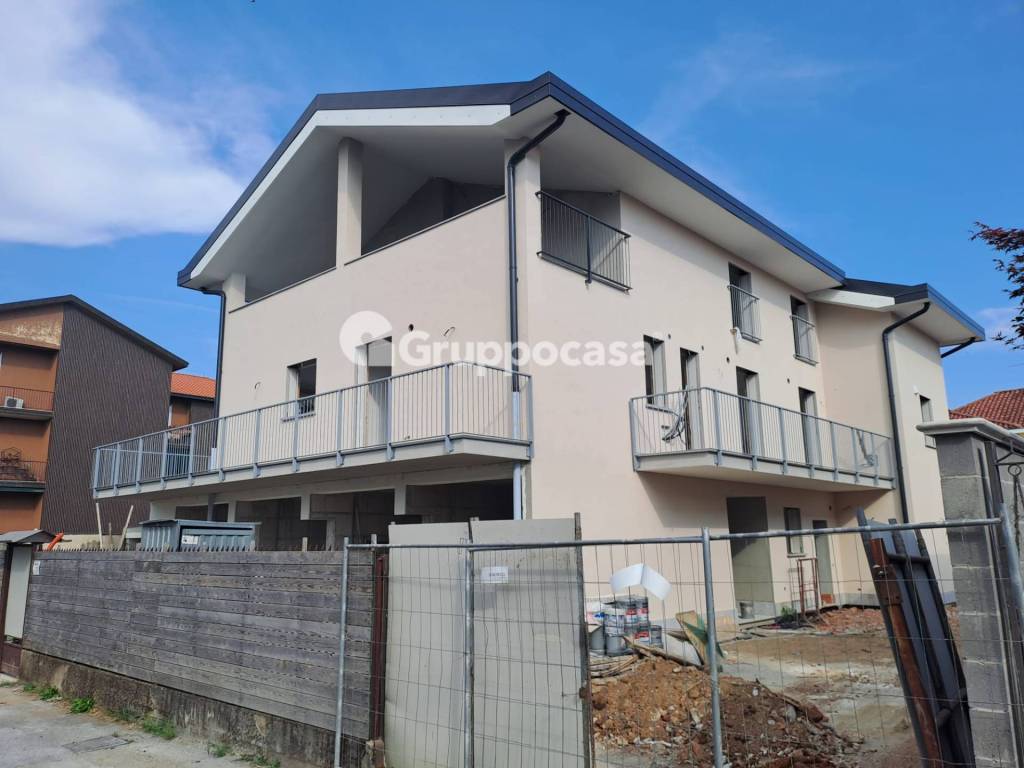 appartamento in vendita a Robecco sul Naviglio