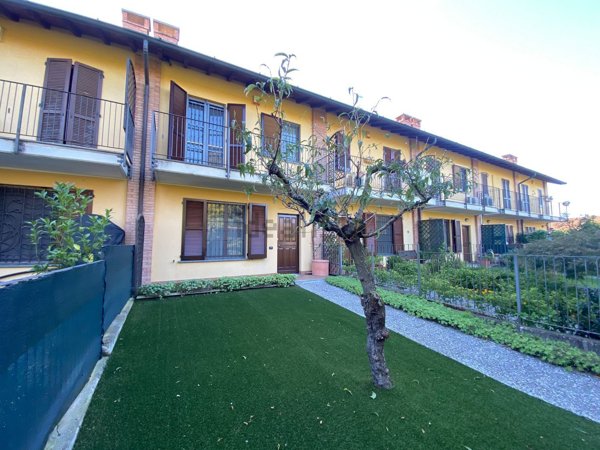 casa indipendente in vendita a Robecco sul Naviglio