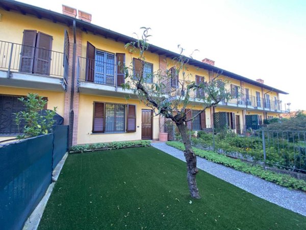 casa indipendente in vendita a Robecco sul Naviglio in zona Cascinazza
