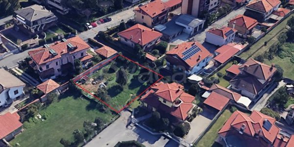 terreno edificabile in vendita a Robecco sul Naviglio