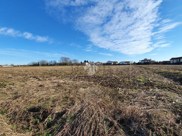 negozio in vendita a Robecco sul Naviglio