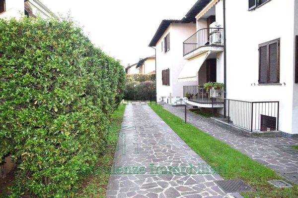 locale di sgombero in vendita a Robecco sul Naviglio