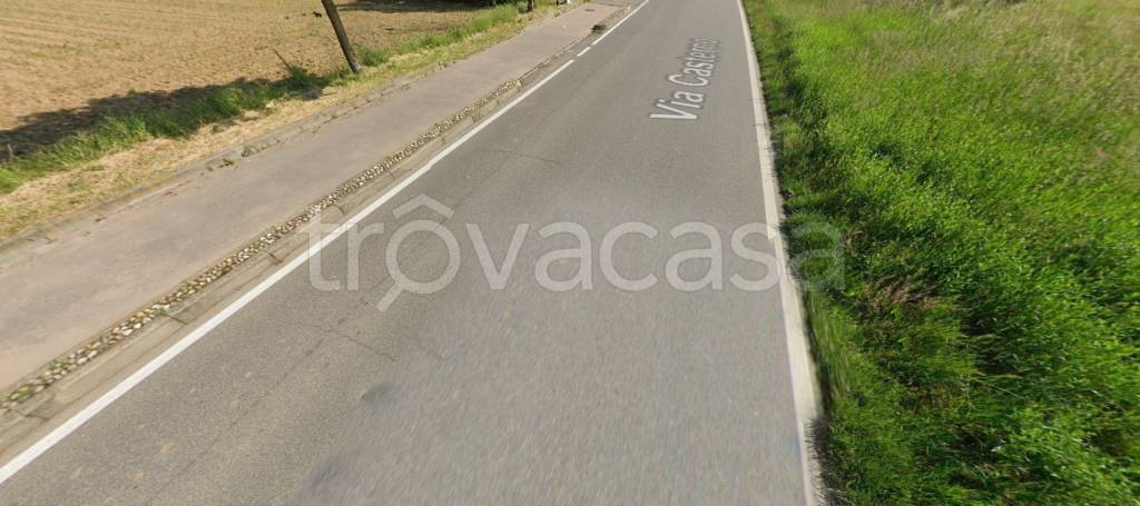 locale commerciale in vendita a Robecco sul Naviglio in zona Casterno