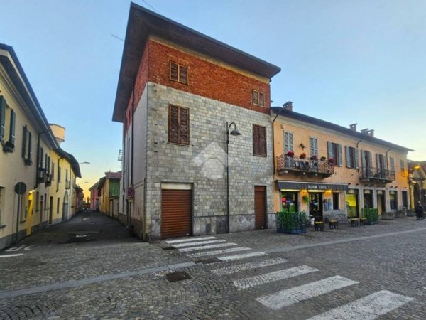 casa indipendente in vendita a Robecco sul Naviglio
