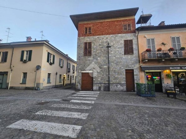 casa indipendente in vendita a Robecco sul Naviglio