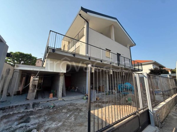 appartamento in vendita a Robecco sul Naviglio