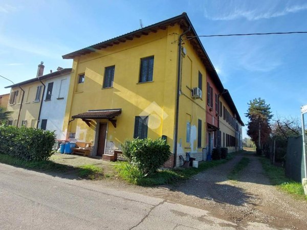 appartamento in vendita a Robecco sul Naviglio