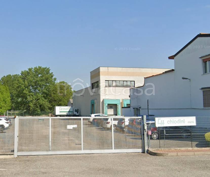 locale commerciale in vendita a Robecco sul Naviglio in zona Casterno