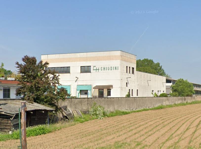 locale commerciale in vendita a Robecco sul Naviglio in zona Casterno