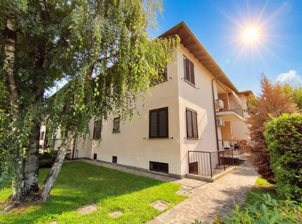 appartamento in vendita a Robecco sul Naviglio