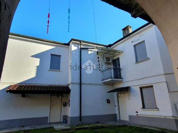 appartamento in vendita a Robecco sul Naviglio