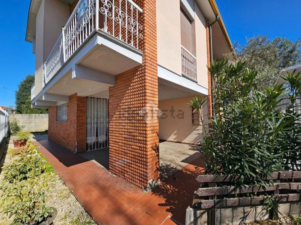 appartamento in vendita a Robecco sul Naviglio