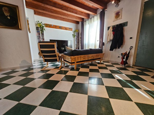 casa indipendente in vendita a Robecco sul Naviglio