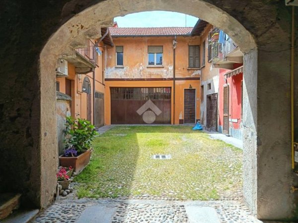 appartamento in vendita a Robecco sul Naviglio