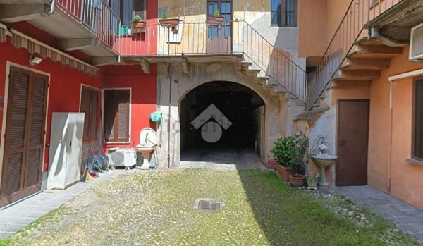 appartamento in vendita a Robecco sul Naviglio