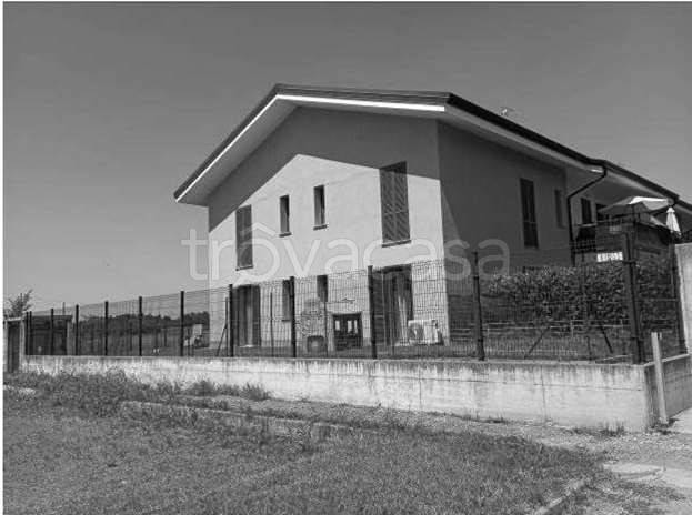 appartamento in vendita a Robecco sul Naviglio