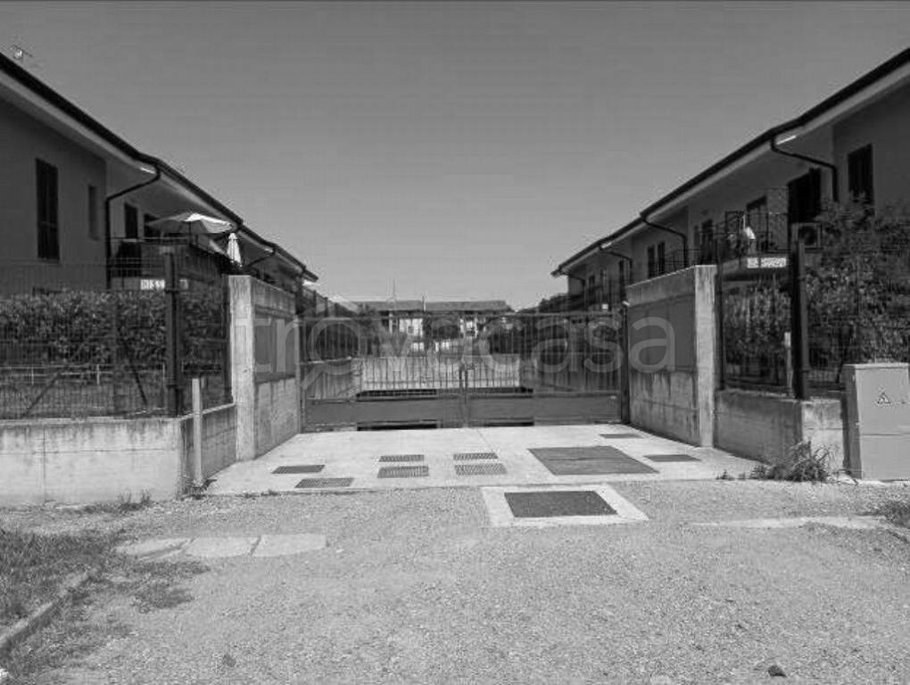 appartamento in vendita a Robecco sul Naviglio