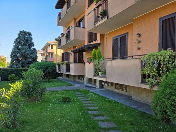 appartamento in vendita a Robecco sul Naviglio