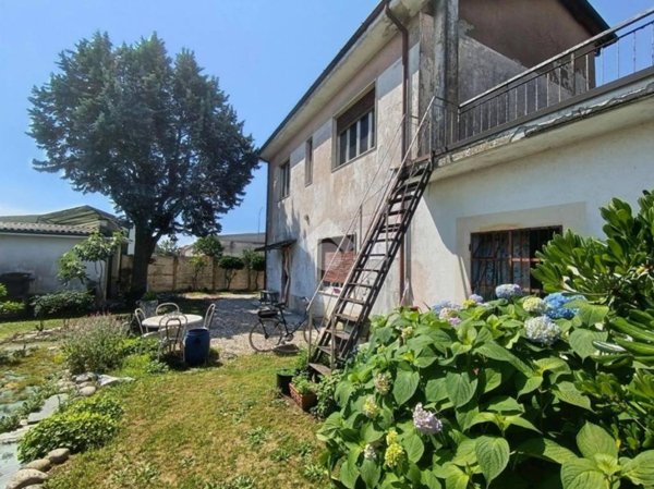 casa indipendente in vendita a Robecco sul Naviglio