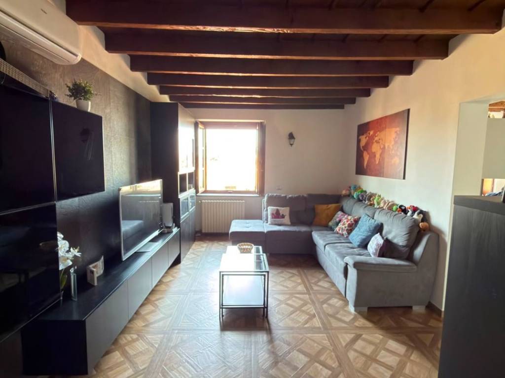 appartamento in vendita a Robecco sul Naviglio in zona Castellazzo de' Barzi