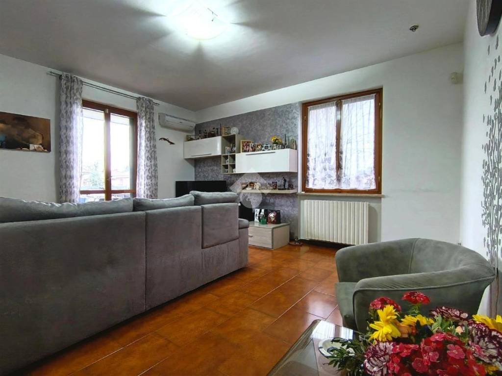 appartamento in vendita a Robecco sul Naviglio