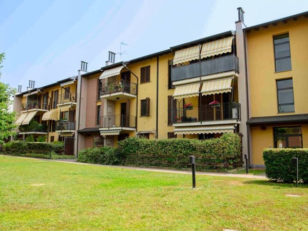appartamento in vendita a Robecco sul Naviglio