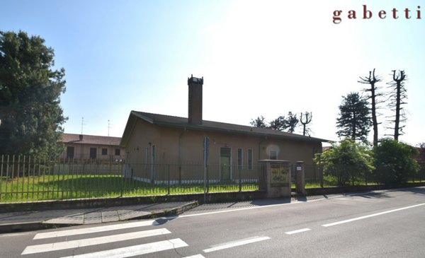 locale di sgombero in vendita a Robecco sul Naviglio
