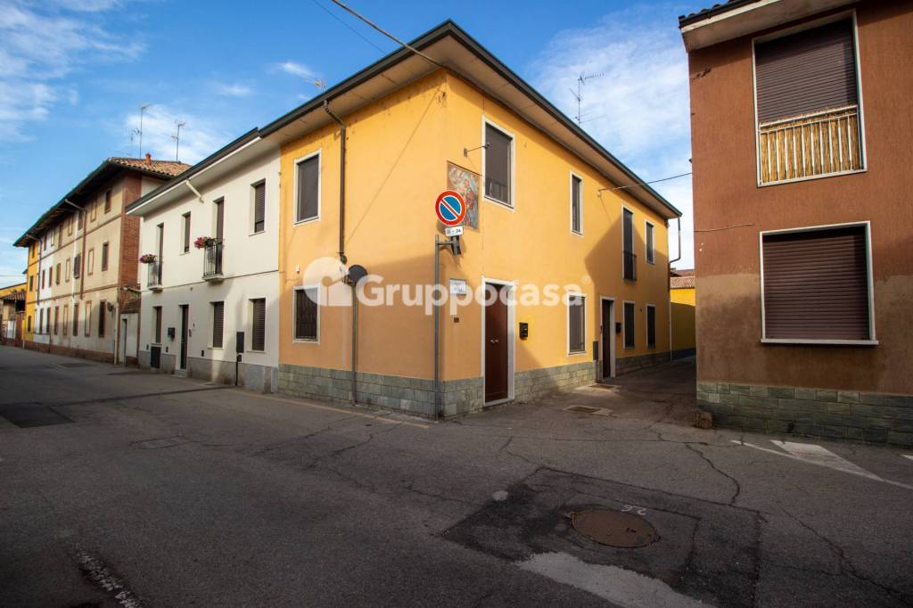 appartamento in vendita a Robecco sul Naviglio